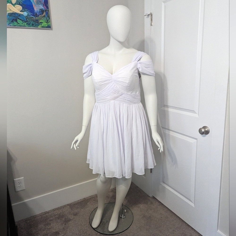 NWT - White Wedding/Prom/Cocktail Formal Dress JJs House Size 16W